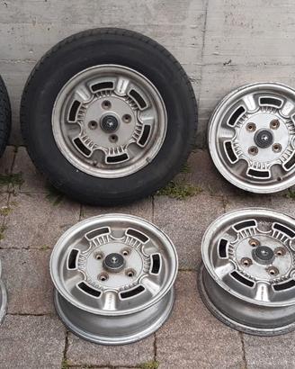 pezzi Mini de Tomaso 1300 e mini Cooper 