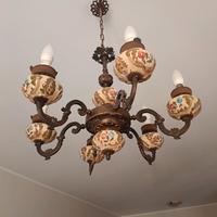 Lampadario ferro battuto e porcellana 