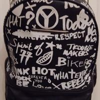 Borsa/zainetto da donna con stampa stile graffiti