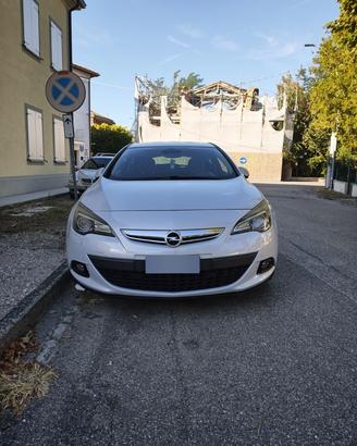 Opel Astra GTC 2.0CDTI 165cv