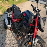 Honda hornet 750