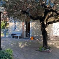 Villettina con ampio giardino a 150 metri dal mare