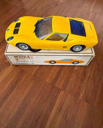 LAMBORGHINI MIURA P400 GIOCATTOLO DA COLLEZIONE AN