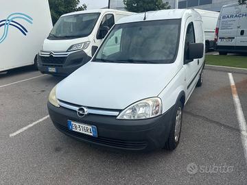 Opel compo benzina e metano