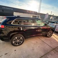 Jeep cherokeee incidentata sinistrata