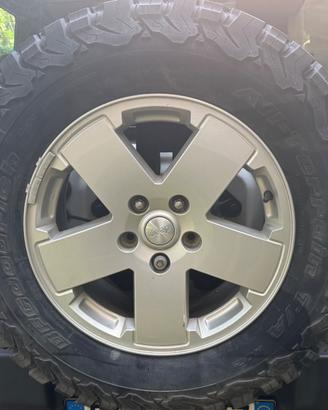 BFGOODRICH ALL-TERRAIN T/A KO2 255 70 18