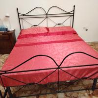 Elegante Letto Matrimoniale in Ferro Battuto