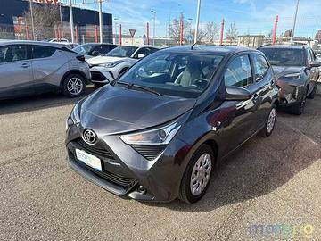 Toyota Aygo 1.0 72 CV x-play