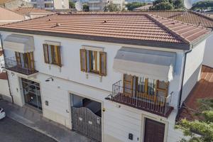 300 mt dal mare 5/6/8 posti + posto auto