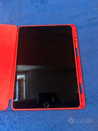 iPad Air 3 (2019) Space Gray 64GB + Cover