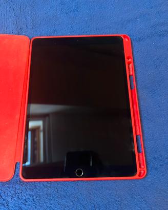 iPad Air 3 (2019) Space Gray 64GB + Cover