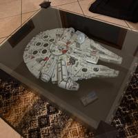Lego Millennium Falcon 75192 con tavolo in legno