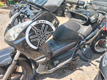 Xmax 125