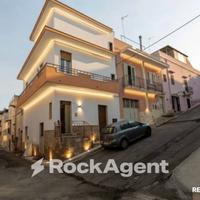 FABBRICATO DI ANTICA COSTRUZIONE RISTRUTTURATO