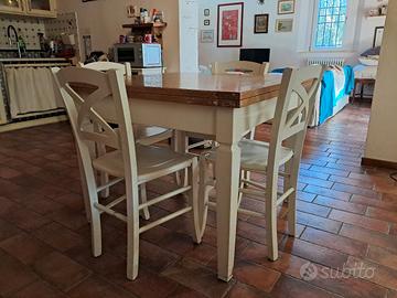 Tavolo e sedie