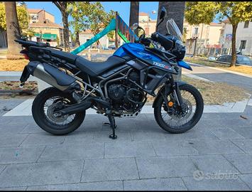 triumph Tiger 800