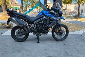 triumph Tiger 800