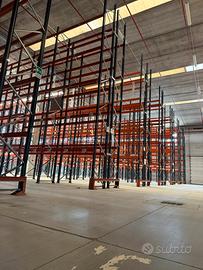 Arredamento per magazzino