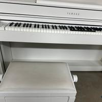 Pianoforte Yamaha CLP 545 WH