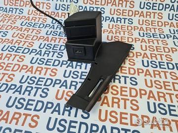 A2048202011 Porta usb mercedes GLK X204