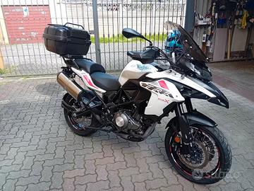 Benelli trk502x 