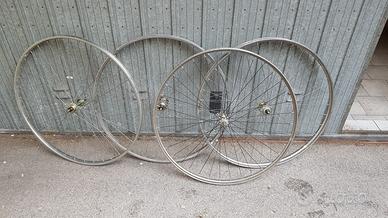 Ruote per bici vintage in ferro