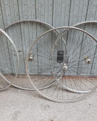 Ruote per bici vintage in ferro