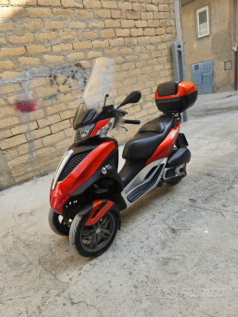 Piaggio Mp3 300 Piaggio Scooter Usato Piaggio Mp3 300 Scooter