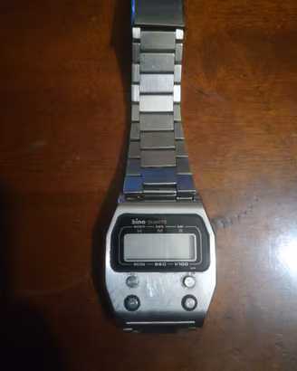 vintage bino anni 80 digitale  Lcd quartz 4 pulsan