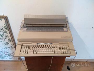 Macchina da scrivere elettronica Olivetti ET 2450