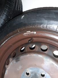 Gomme e cerchi 16 pollici Juke