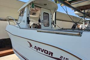 Barca ARVOR 215 del 2010
