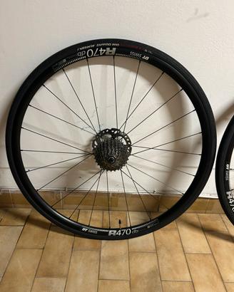 2 cerchi Dt Swiss + dischi e cassetta ultegra