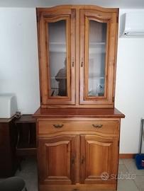 Credenza con vetrina