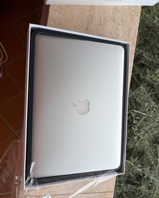 MacBook Air 13” 2017 i5 8GB + Scatola e caricatore