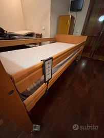 Letto ospedaliero con funzione elettrica