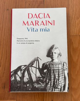 Libro  “Vita mia” di Dacia Maraini,