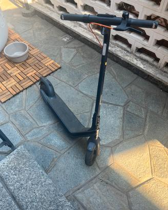 Monopattino ninebot e 2pro