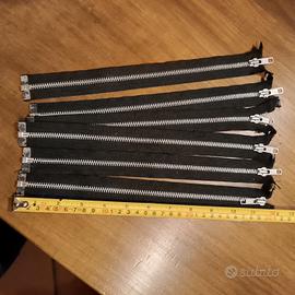 cerniere lampo zip in metallo