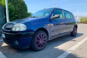Renault Clio II 1.2 benzina (8 valvole) - 193000km
