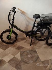 Coppia di bici a pedalata assistita pieghevoli