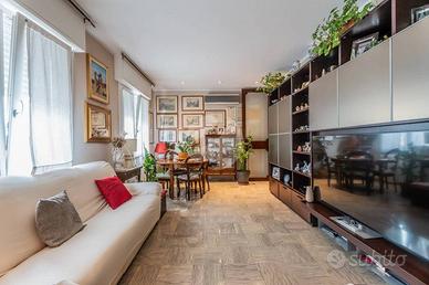 Appartamento di 169 m² con più di 5 locali e box a