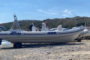 Gommone Asso 25