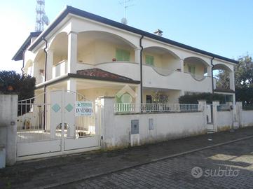 PORZIONE DI QUADRIFAMILIARE A COMACCHIO