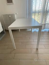 Tavolo bianco Ikea Melltorp