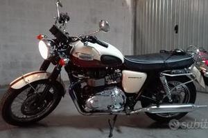 Triumph boneville t100