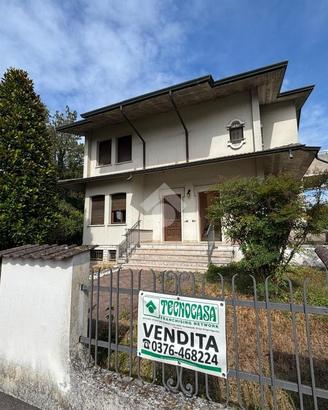 BIFAMILIARE A MANTOVA