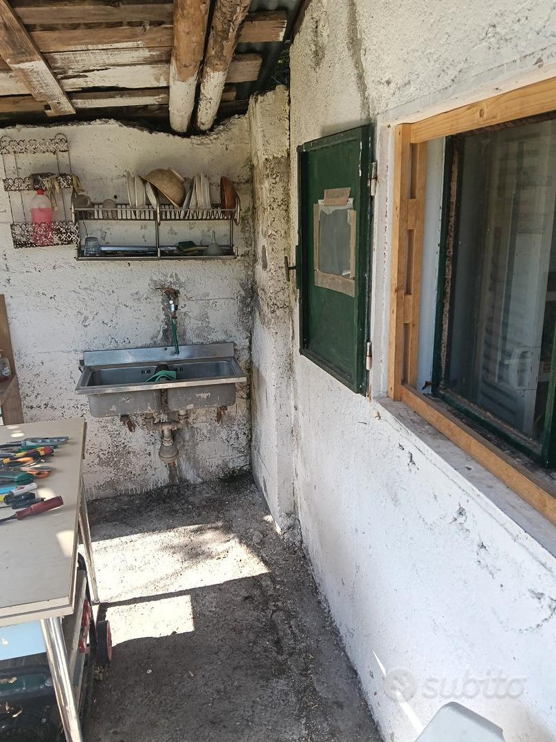 Terreno con annessi - Vista 2
