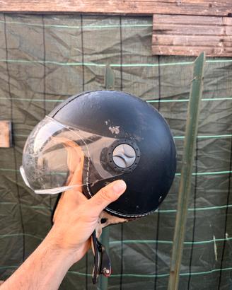 Casco da scooter nero con visiera taglia L