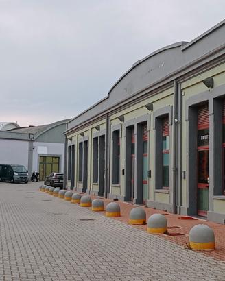 Negozio ,ristorante, bar, parrucchiere